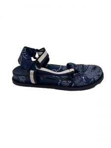 Woman shoes